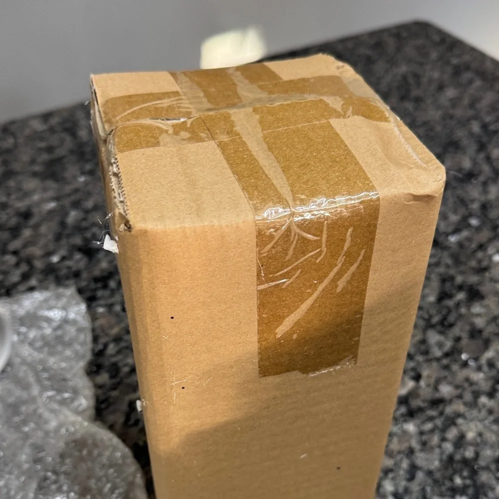 Distressed Lantern Stand with lanterns NEW